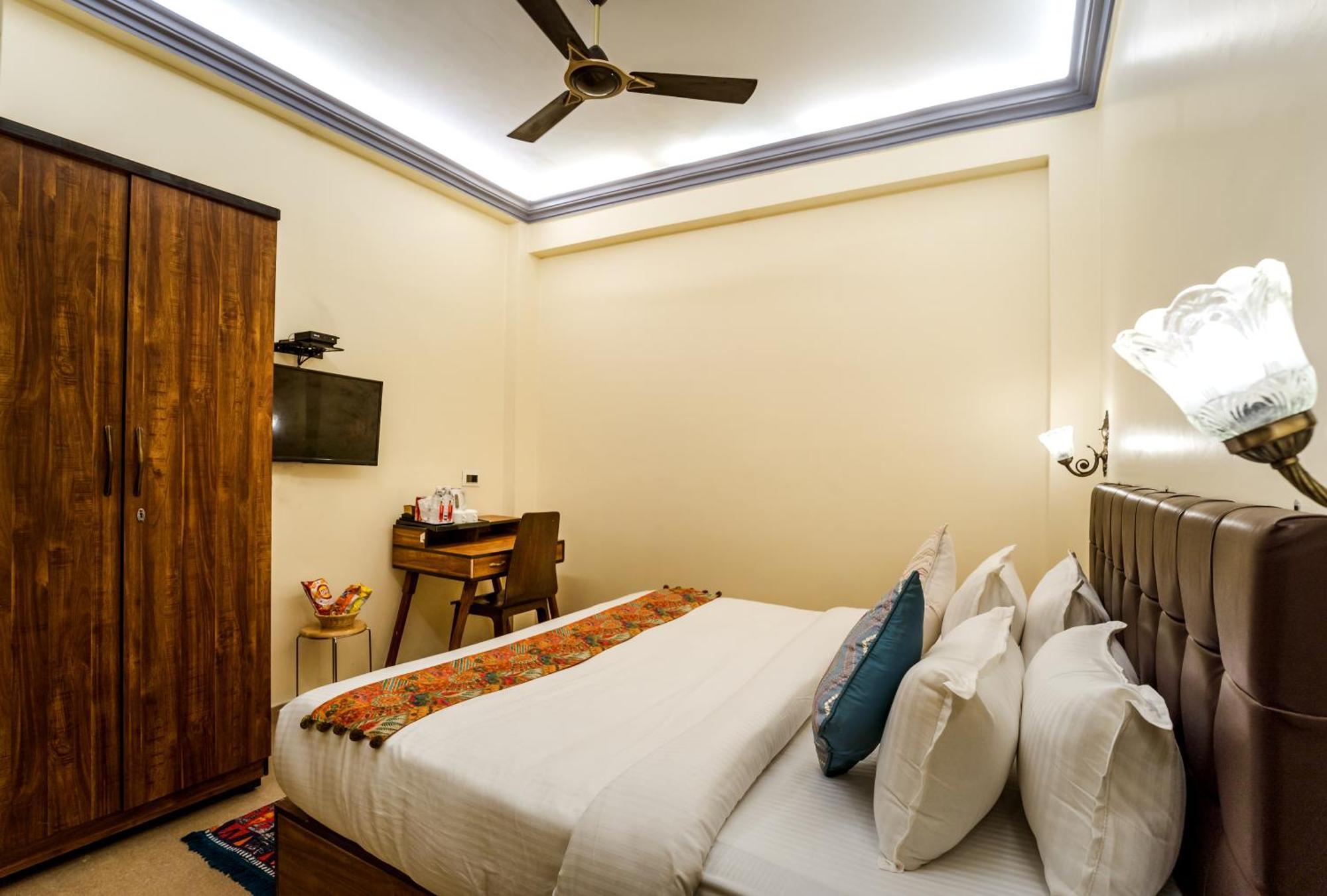 Tripli Hotels Silver Shine Varanasi Luaran gambar