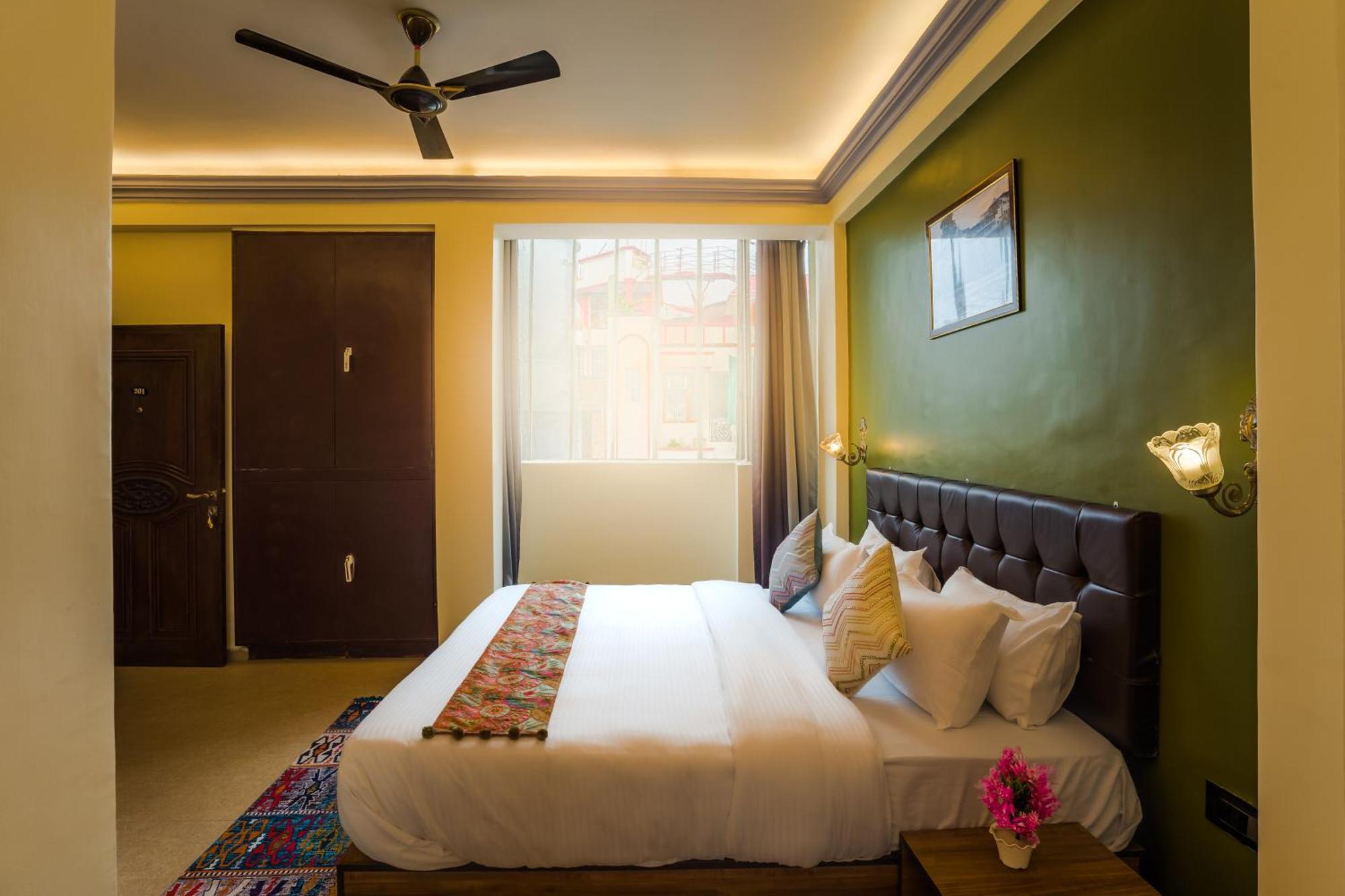 Tripli Hotels Silver Shine Varanasi Luaran gambar