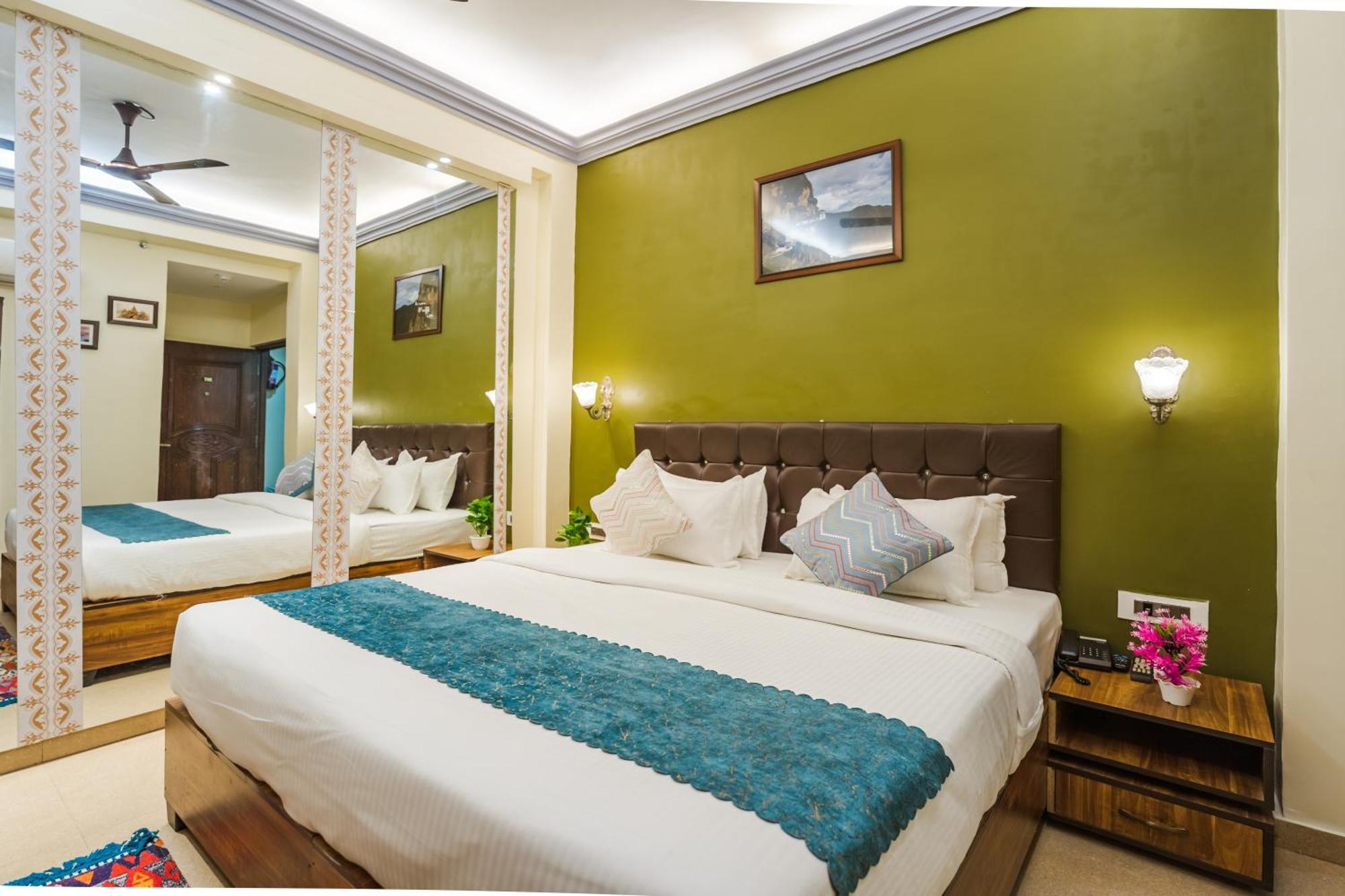 Tripli Hotels Silver Shine Varanasi Luaran gambar