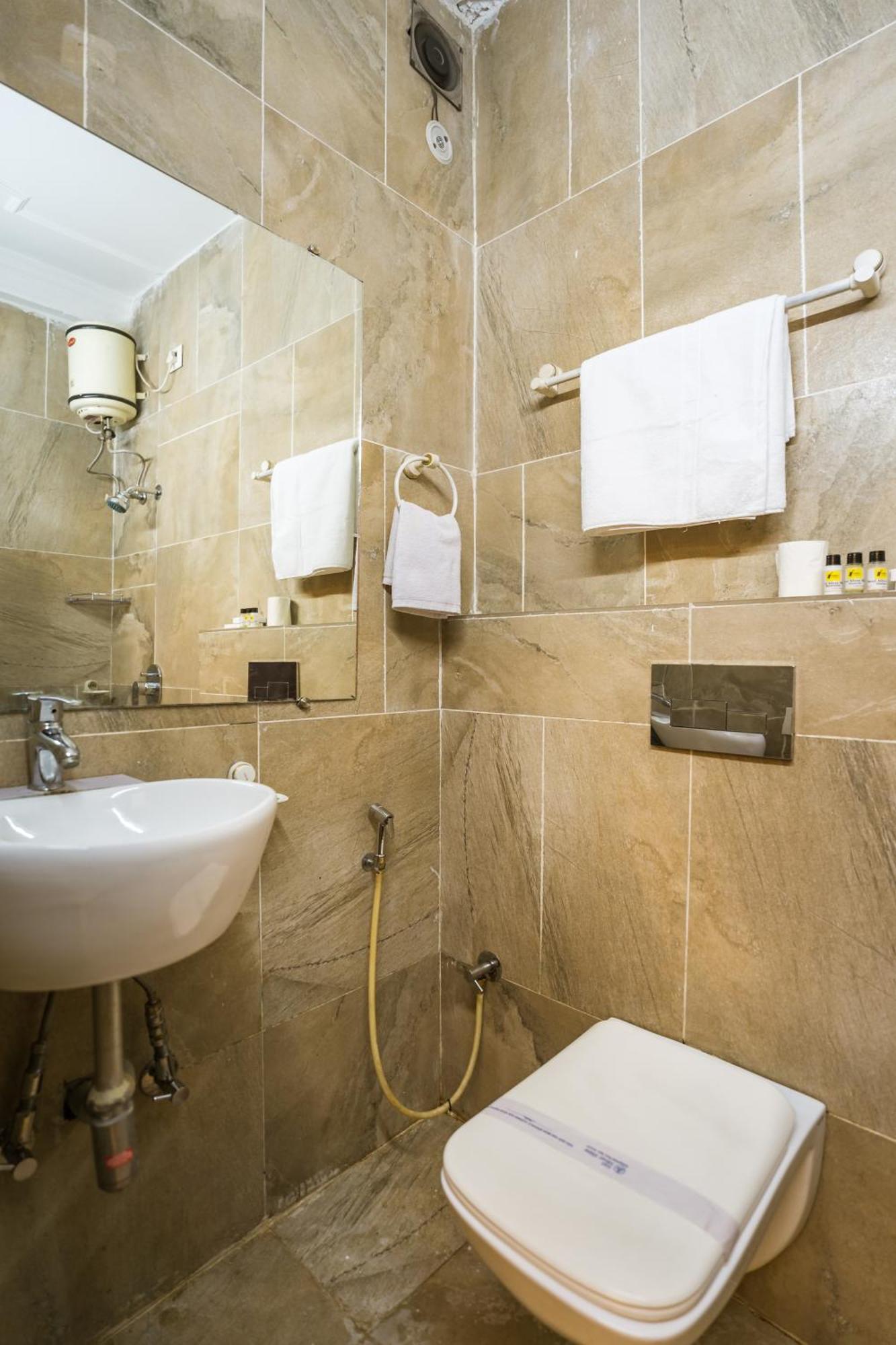 Tripli Hotels Silver Shine Varanasi Luaran gambar