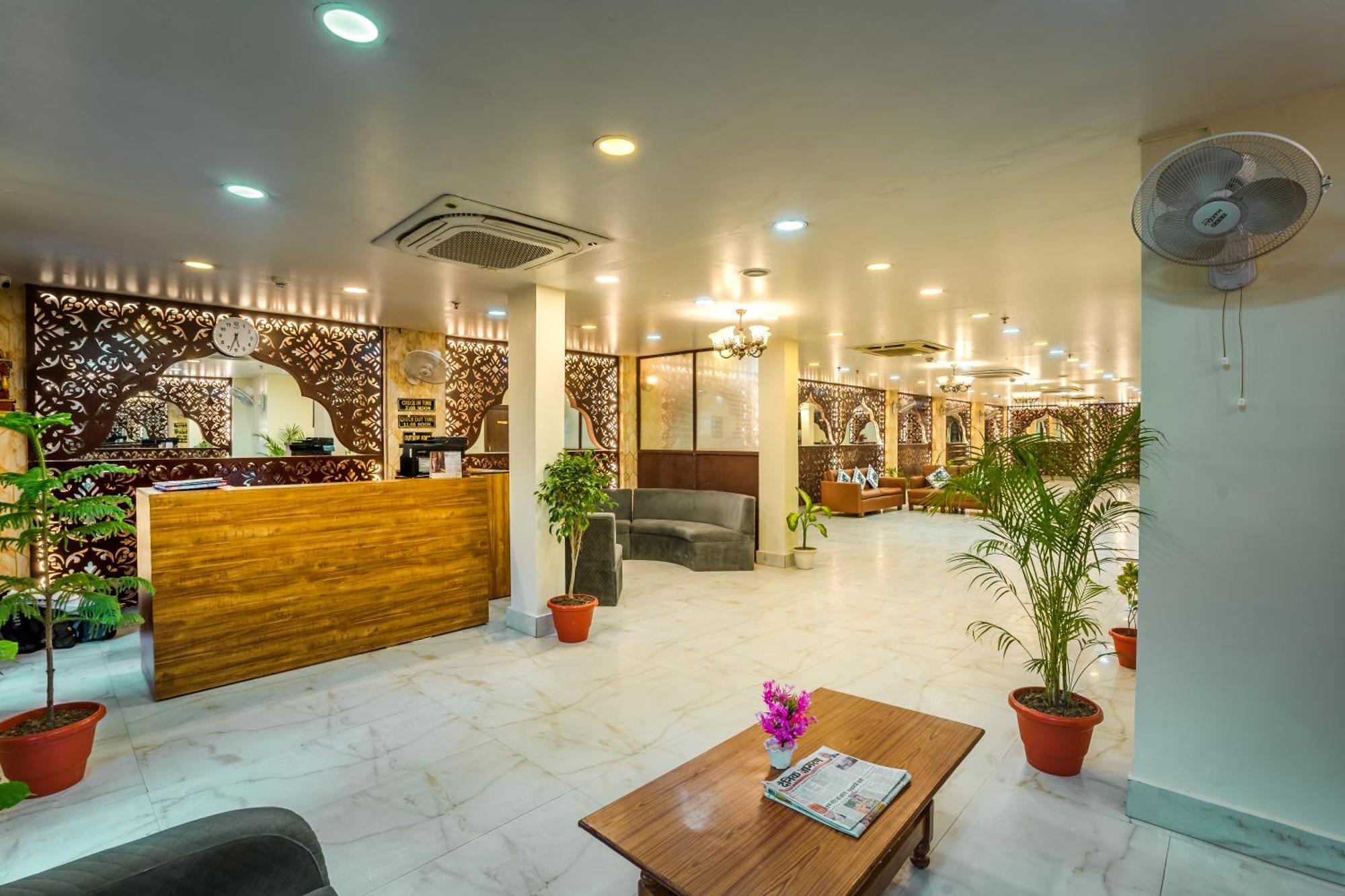 Tripli Hotels Silver Shine Varanasi Luaran gambar