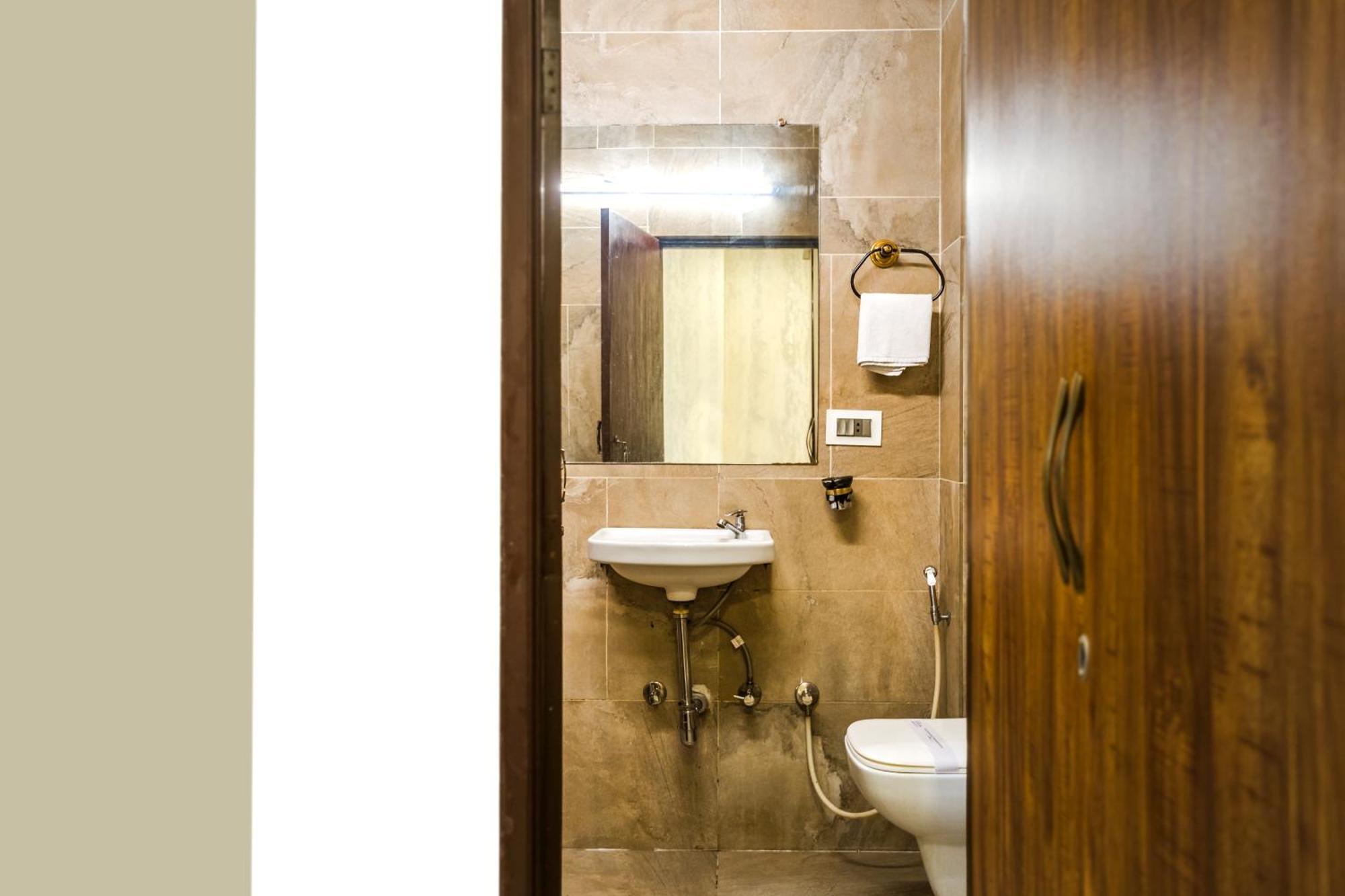 Tripli Hotels Silver Shine Varanasi Luaran gambar