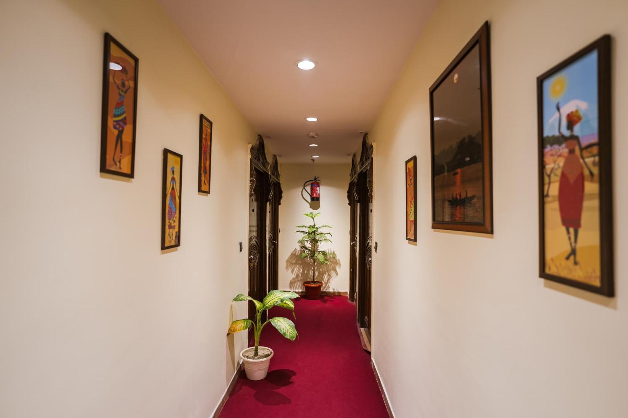 Tripli Hotels Silver Shine Varanasi Luaran gambar