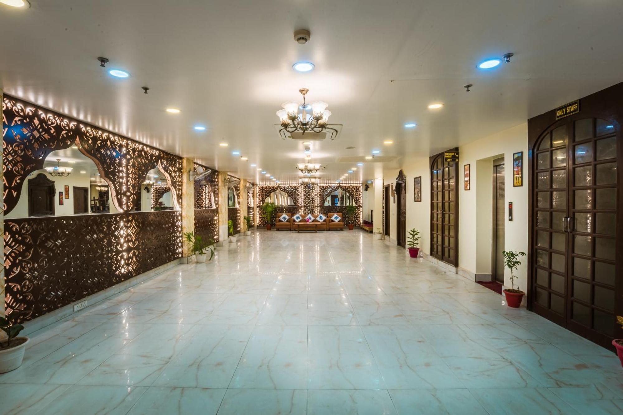 Tripli Hotels Silver Shine Varanasi Luaran gambar